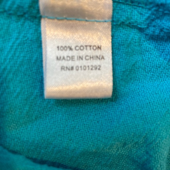 Lula B sleeveless v-neck summer top with fluttery hem. 100% Cotton Teal Blue - Picture 3 of 4